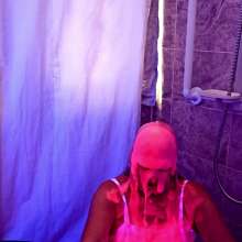 jde44: UV Girl