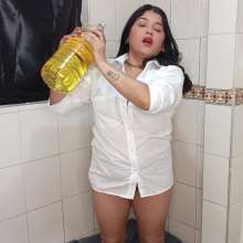 Hikari-Studio-Wam: Hikari Is Covered with Oil, Honey and Custard