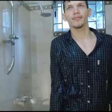 WETColours: Luis Changes Three Shirts in the Shower