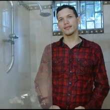 WETColours: Luis Changes Three Shirts in the Shower