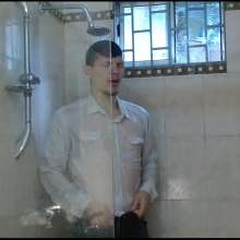 WETColours: Luis Changes Three Shirts in the Shower