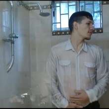 WETColours: Luis Changes Three Shirts in the Shower