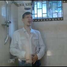 WETColours: Luis Changes Three Shirts in the Shower
