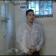 WETColours: Luis Changes Three Shirts in the Shower