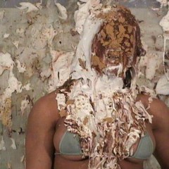 Anglefan.com: No pain, no gain for fitness model Alison......