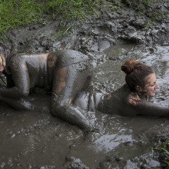 DIDVP_Leila: Leader of the Pack Mud Fight #2 - photos