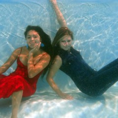 wetkahuna: Kristen and new model Celina