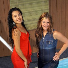 wetkahuna: Kristen and new model Celina