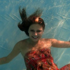 wetkahuna: Kristin barefoot in a sundress