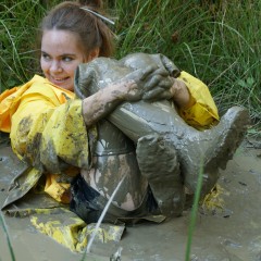 Adventureinwellies: WAM day in a rainwear (yellow rainwear, Ostens, mud and water)
