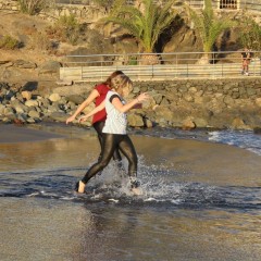 LisaMoomin: Wetlook Leggings And Trousers!
