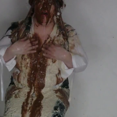 CandyCustard: Self sploshing in officewear and tights