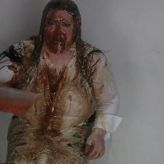 CandyCustard: Self sploshing in officewear and tights