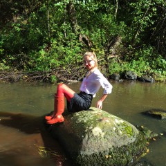 Adventureinwellies: New model! Secretary in water and mud <a href=