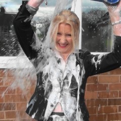 WSMProductions: Mrs Custard Couple washes the windows and herself! - Wsm
