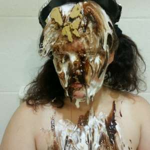 hallsdude2: my girlfriend gets messy