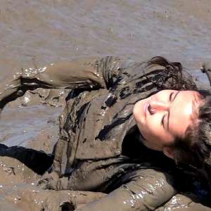 LisaMoomin: Muddy Happenings.