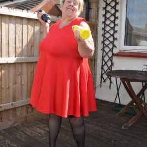 robf_1: Ssbbw Penny about to start painting