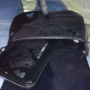 WetnWildIII: purse get wet part 2