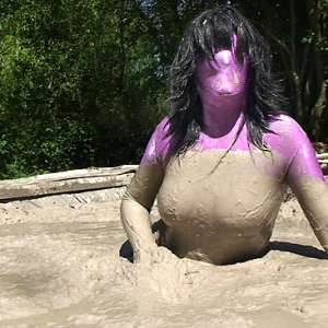 FOXY: Video zenta럩n mud