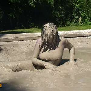 FOXY: Video zenta럩n mud