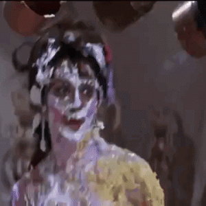 moho: Even Natalie Wood apreciates a good pie spit out!