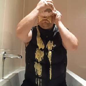 Messypuffa: Covered in Custard