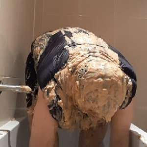 Messypuffa: Covered in Custard