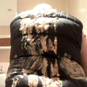 Messypuffa: Covered in Custard