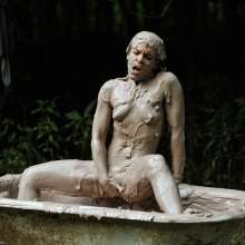 dlodoski: Annabelle in the Mud Tub (photos)