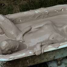 dlodoski: Annabelle in the Mud Tub (photos)