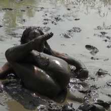 Jayce: Muddy Masturbation and Intense Orgasms!  Erotic Movement in Public!