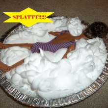 Twilight Man: Diminutive Divas:  Swimsuits and Shaving Cream