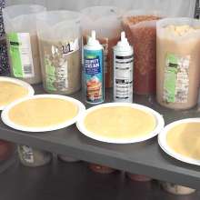 MostWam: Bobbi and Mia Messy Food and Gunge Games