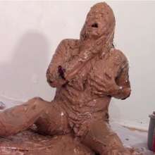 Messygirl: New Download!  Linda Returns!