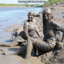 DungeonMasterOne: Blue Dress Mud Fun with Honeysuckle and Rosemary!