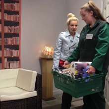 LiquidX: Apartment 19: Supermarket Delivery Girl