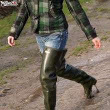 bootedbabes: Country Coursefisher Waders