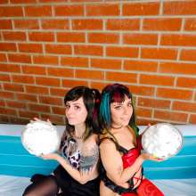 messyhot: Lum just got to Phoenix. Customs with she and Honey available