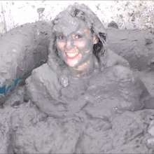 CandyCustard: Ivy destroys expensive dress in the mud!  Fetch 3
