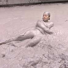 FOXY: Ambre rolls in mud--part II