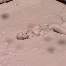FOXY: Ambre rolls in mud--part II