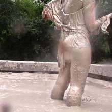 FOXY: Ambre rolls in mud--part II