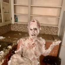 CreamMeAgain: Epic Pie Fight!