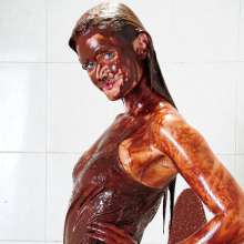 WSMProductions: Honour May becomes a chocolate maid of honour