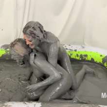 Messygirl: Amber Vs Zoey Mud Wrestling