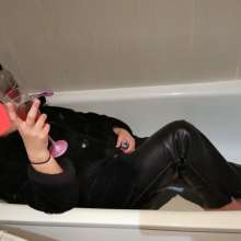 messy couple online: Fur coat, satin blouse and real leather pants
