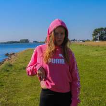 Wamtastic Jessica: Leah Gabrielle Goes for a Hooded Swim