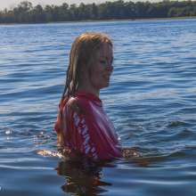 Wamtastic Jessica: Leah Gabrielle Goes for a Hooded Swim
