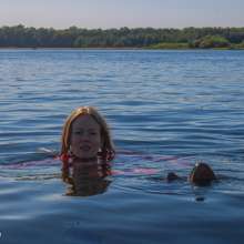Wamtastic Jessica: Leah Gabrielle Goes for a Hooded Swim